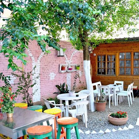 Zig Zag Hostel Τίρανα Εξωτερικό φωτογραφία