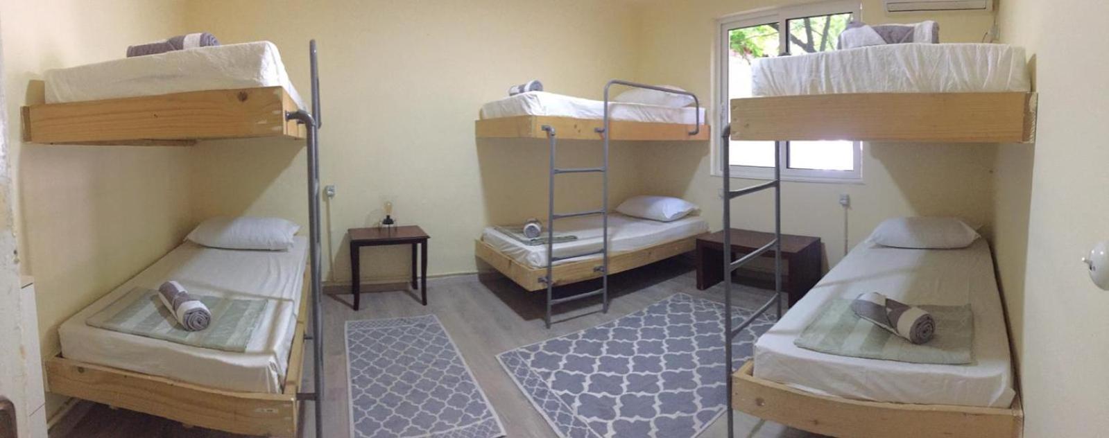 Zig Zag Hostel Τίρανα Εξωτερικό φωτογραφία