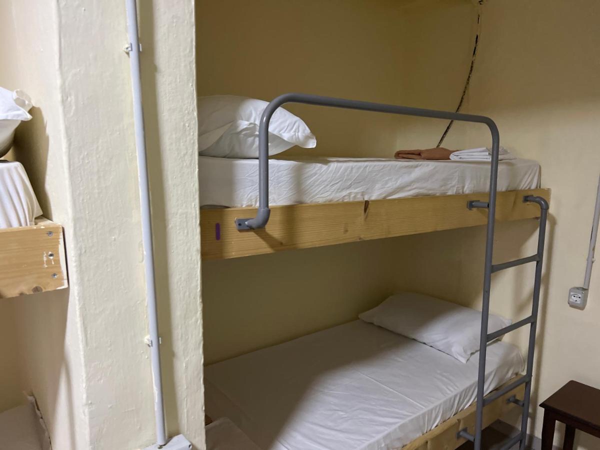 Zig Zag Hostel Τίρανα Εξωτερικό φωτογραφία