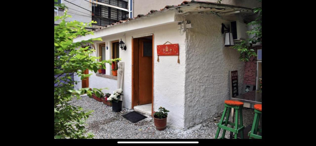 Zig Zag Hostel Τίρανα Εξωτερικό φωτογραφία