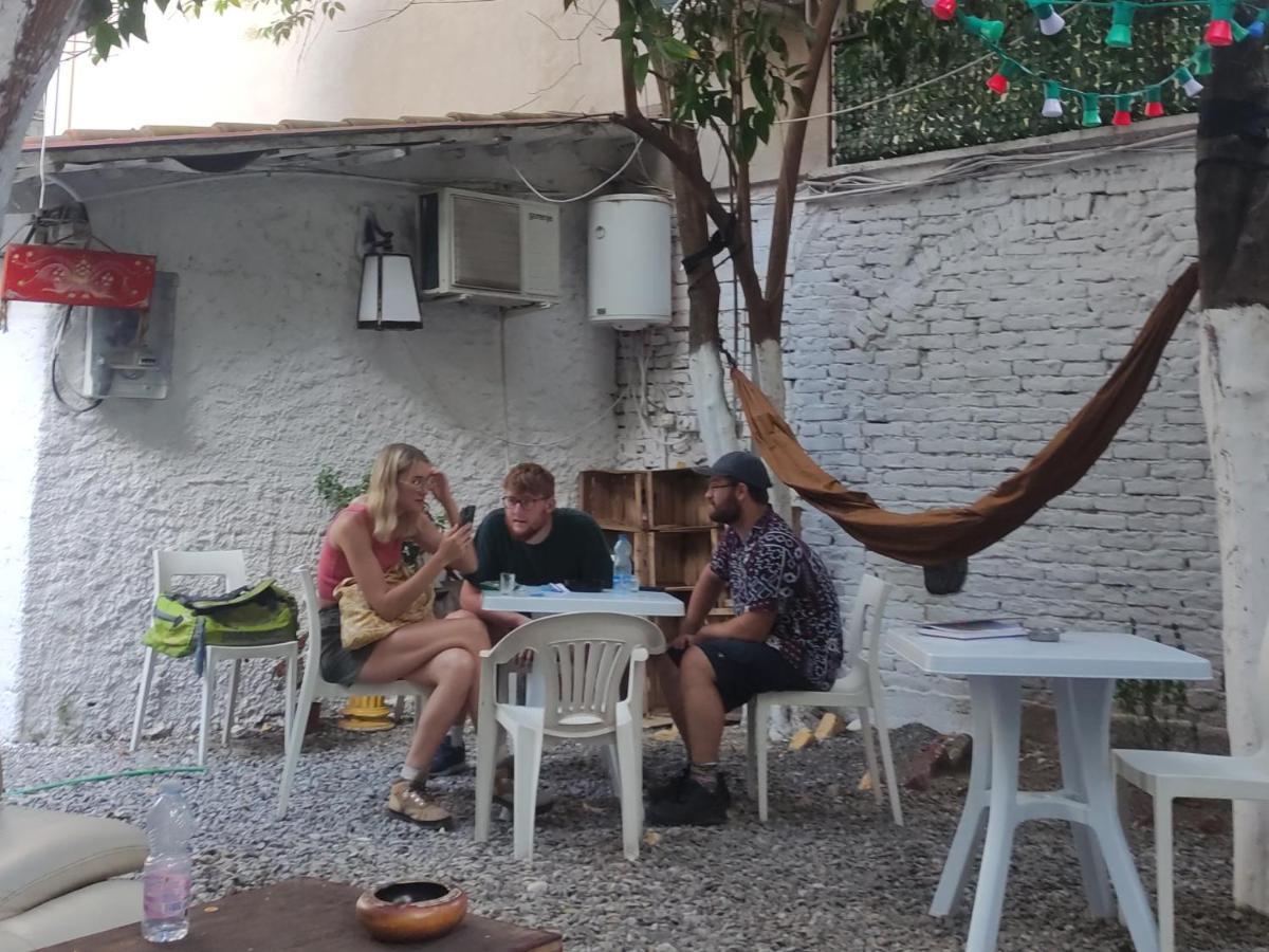 Zig Zag Hostel Τίρανα Εξωτερικό φωτογραφία