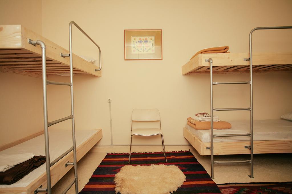 Zig Zag Hostel Τίρανα Εξωτερικό φωτογραφία