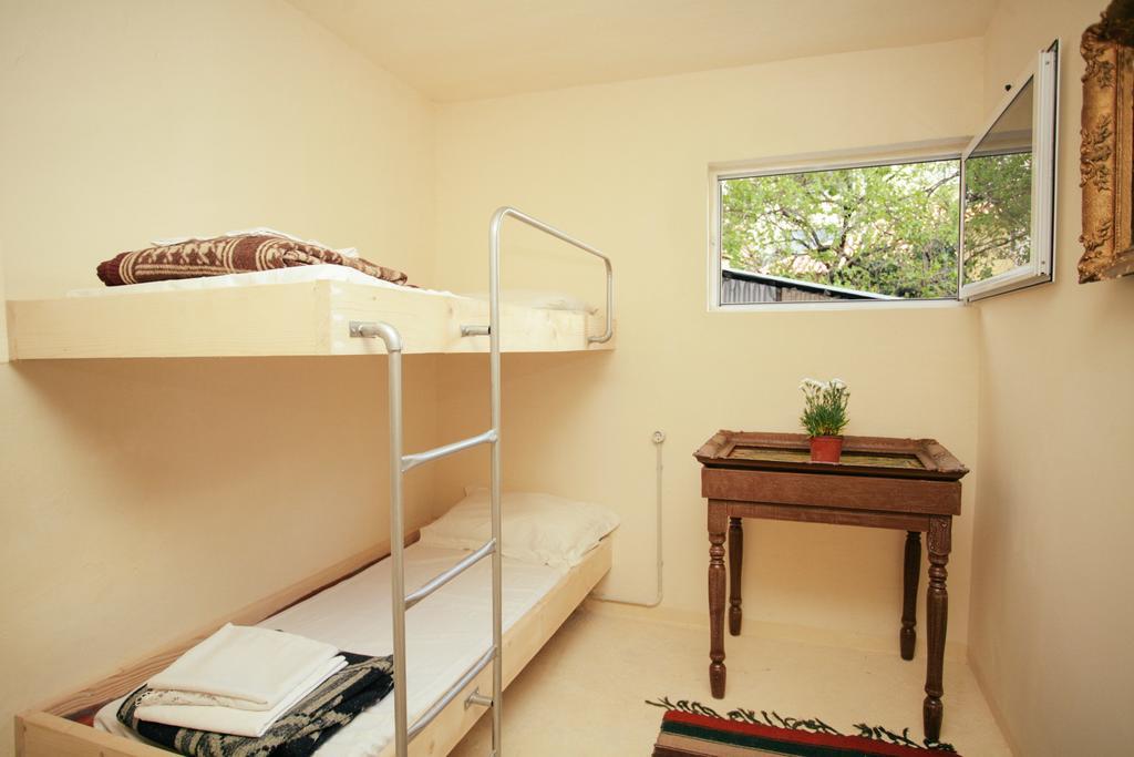 Zig Zag Hostel Τίρανα Εξωτερικό φωτογραφία
