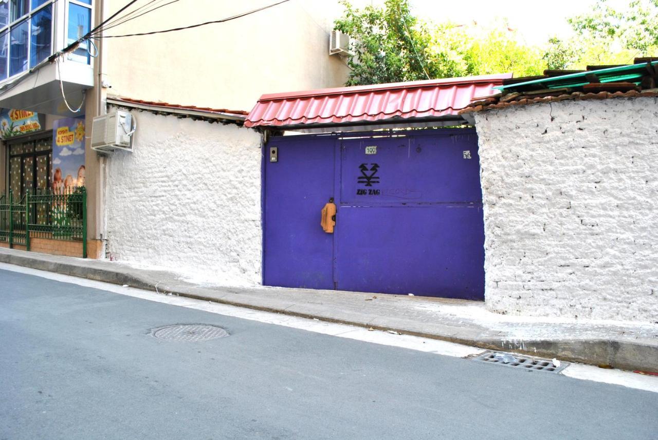 Zig Zag Hostel Τίρανα Εξωτερικό φωτογραφία